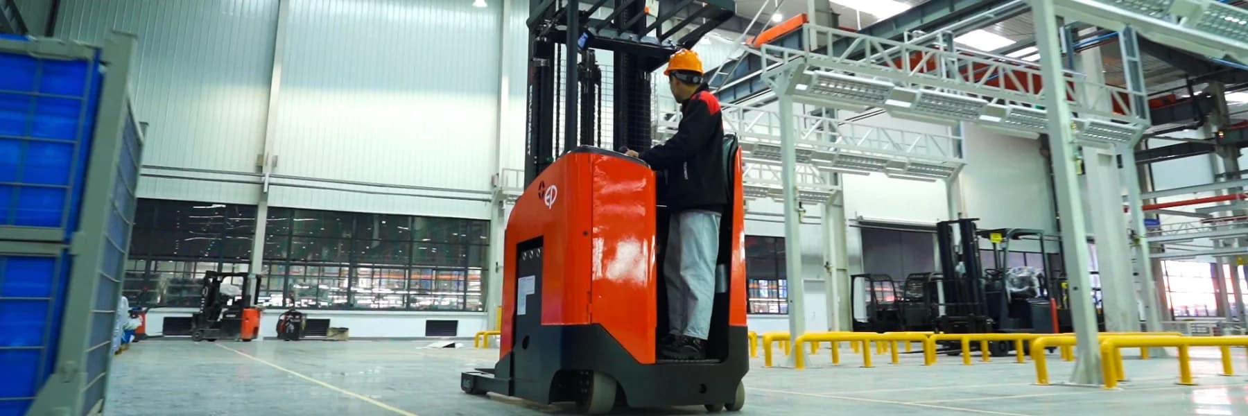 CQD15SD Derin Erişimli Reach Truck 1.5T - Görsel 1