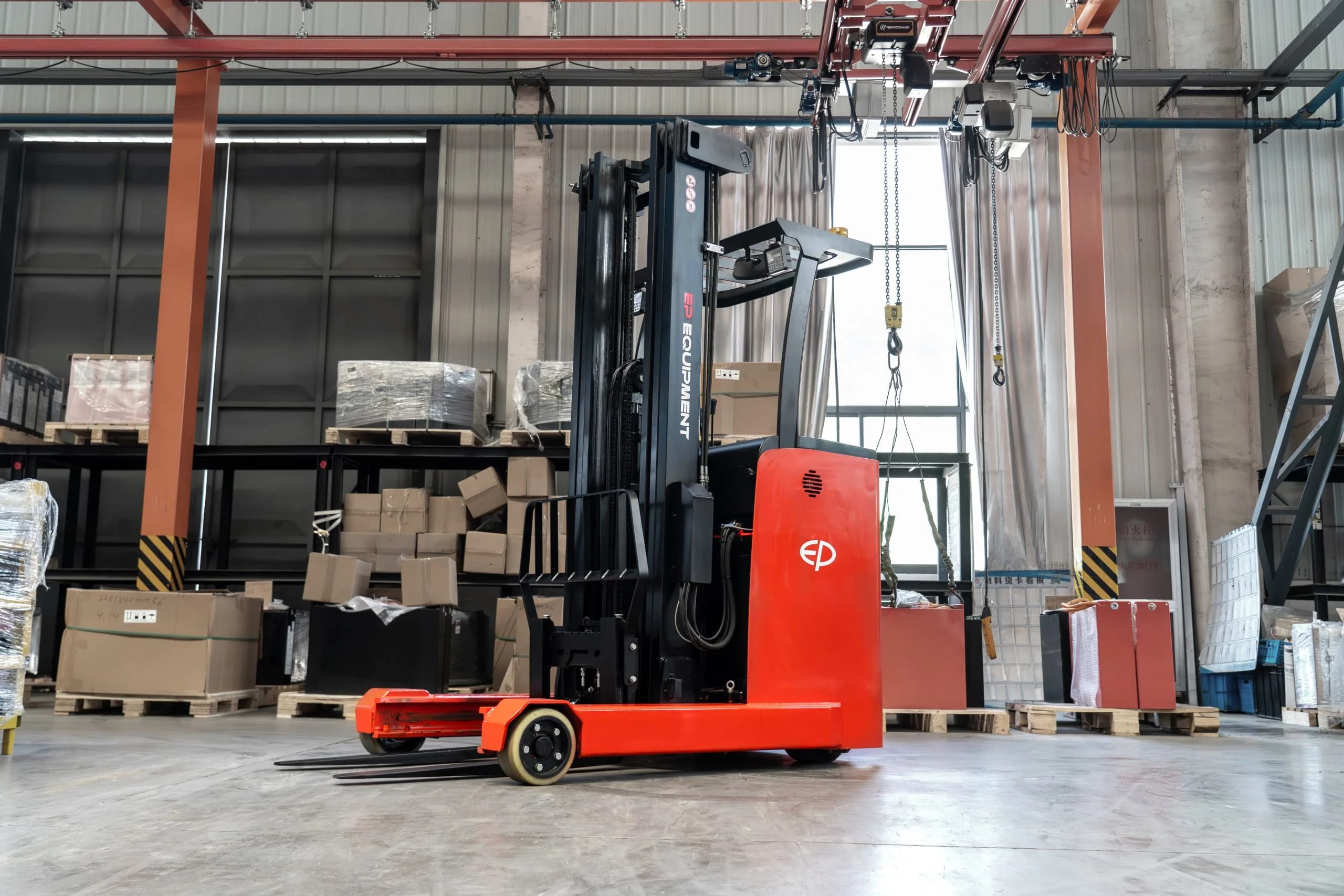 CQD18S2 Ayakta Kullanımlı Reach Truck 1.8T - Görsel 1
