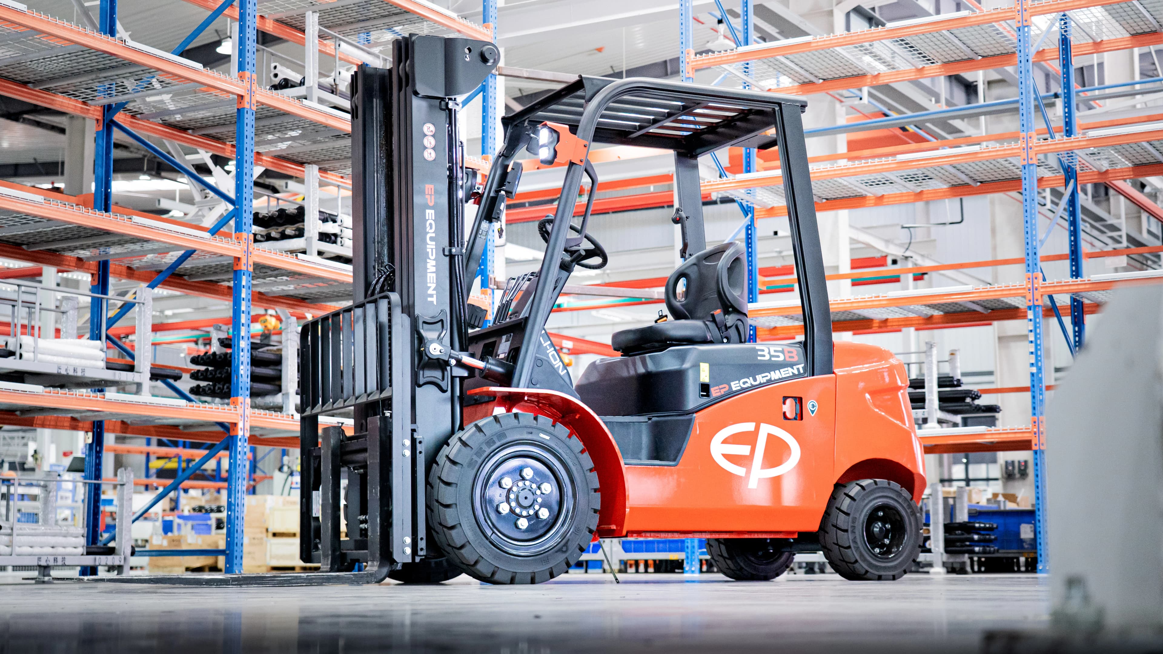 EP EFL253 Li-Ion Elektrikli Forklift: Kompakt Güç, Maksimum Verimlilik